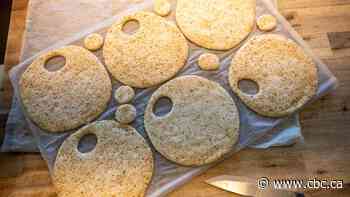 Bey Route Kaake Café in Oakville is bringing Lebanese handbag bread to the GTA