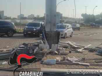 Bomba al distributore di benzina per svaligiare la cassa: paura a Napoli