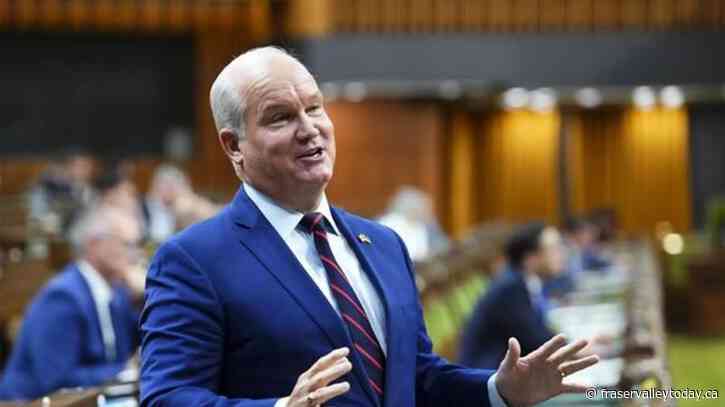 O’Toole warns of ‘performance politics,’ social media perils in final Commons address