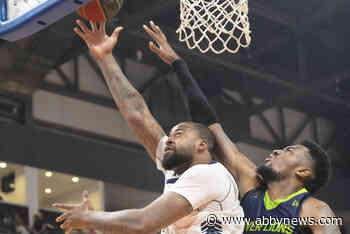 VIDEO: Vancouver Bandits tame Niagara River Lion