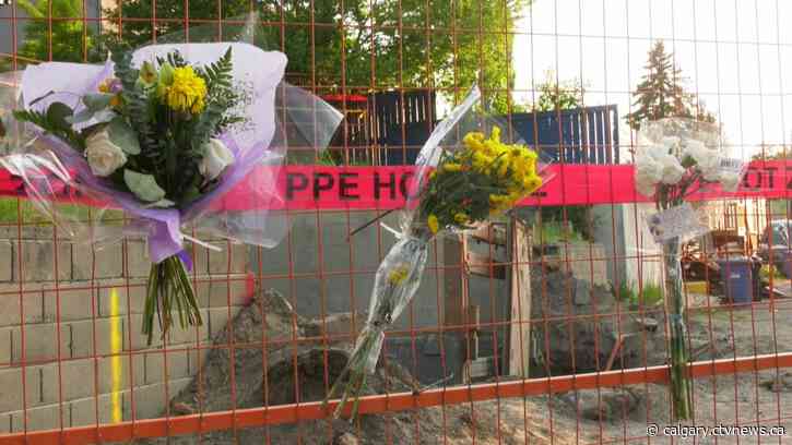 Family, friends put up memorial for Calgary worker killed on job in trench collapse