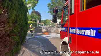Autos geraten nach Unfall in Hochzoll in Brand