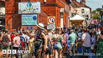 Thousands attend Manningtree festival about climate crisis