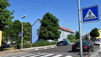 Auto erfasst Kind auf einem Zebrastreifen in Wolfenbüttel