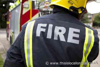 Croydon Cabot Close: Flat fire under investigation
