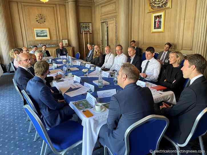 Leeds collaborates with business leaders to unlock green home upgrades