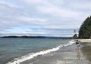 B.C. tourism leader predicts strong tourism season if fires are doused