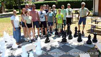 Dorfplatz Spielberg: Neue Schachfiguren treten Dienst an