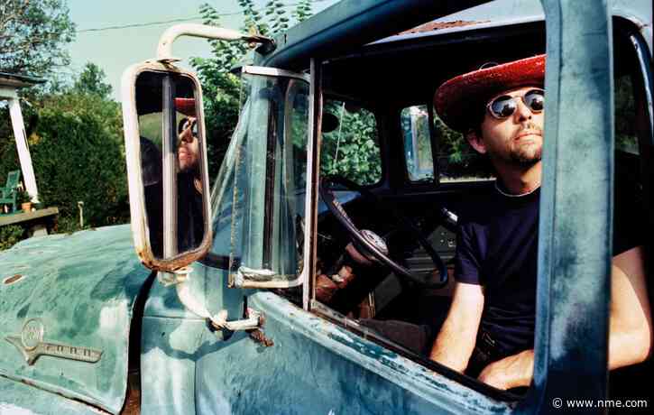 Sparklehorse to release posthumous album ‘Bird Machine’, share single ‘Evening Star Supercharger’
