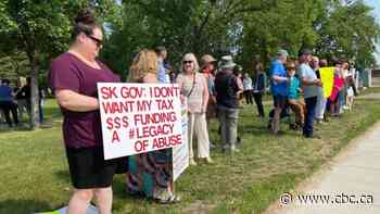 Demonstrators call on Sask. government to make policy changes for Legacy Christian Academy