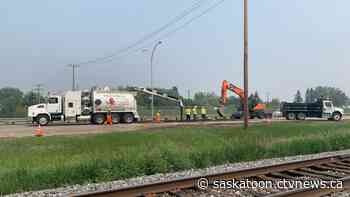 Traffic still restricted on Circle at 33rd as Saskatoon crews repair water main