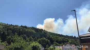 Waldbrand bei Pirmasens - Rund 50 Bewohner verlassen Häuser
