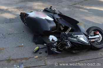 Roller kracht in Bünde gegen Bus: zwei 15-Jährige schwer verletzt