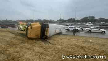 5 hurt after school bus rolls over on I-94 near Guaranteed Rate Field: officials