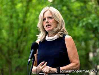 Notley staying on as NDP leader, but will take time to consider future role