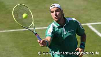 Struff mit Spagat als Hoffnungsträger und Vater in Stuttgart