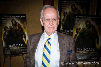 Cormac McCarthy, Pulitzer-winning novelist known for 'The Road,' dies at 89