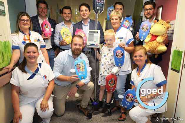 In het AZ Vesalius krijgen kindjes baxter met Piet Piraat, K3 of Bumba