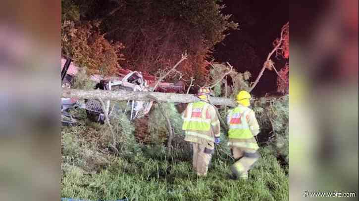 2 dead after crash on I-10 at Mississippi state line