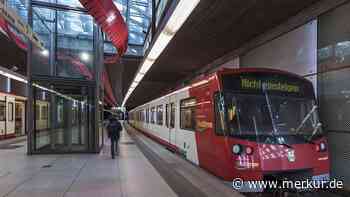Horror für Nürnberger Eltern: Kind fällt in den Spalt zwischen U-Bahn und Bahnsteig