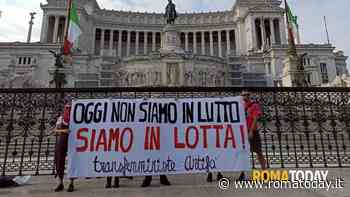 Berlusconi, a Milano funerali di Stato, a Roma la protesta: "Non siamo in lutto, siamo in lotta"