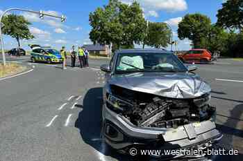 Warburg: Schwerer Unfall auf der Kreuzung B 7/Papenheimer Straße