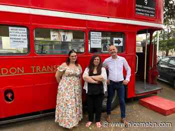 Sa boutique ferme pour travaux, l’opticien s’installe dans un bus londonien sur le parking d’en face