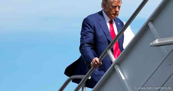 Abgeklärt oder ängstlich? Donald Trump auf der Anklagebank