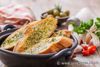 5 amazing yet common superfoods that can help beat hay fever