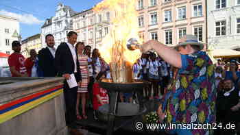 Eine Party mitten in der Stadt: Warum das 
olympische Feuer in Rosenheim brennt