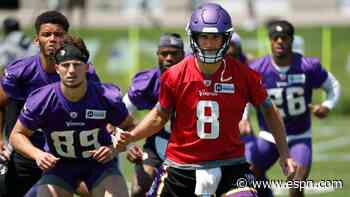 Cousins not expecting talks with Vikes until March