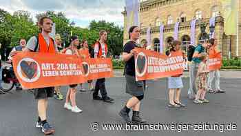 „Letzte Generation“ legt Verkehr in Braunschweig kurz lahm