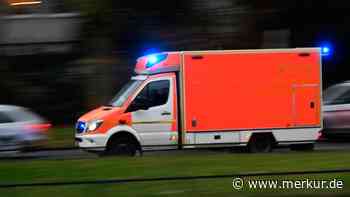 Unfall auf B2: Radfahrer stößt gegen Motorrad - Biker muss mit Knochenbrüchen ins Krankenhaus