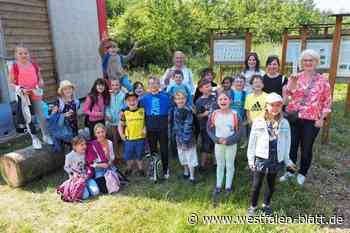 Nieheim: Im Planwagen zum Lattbergturm