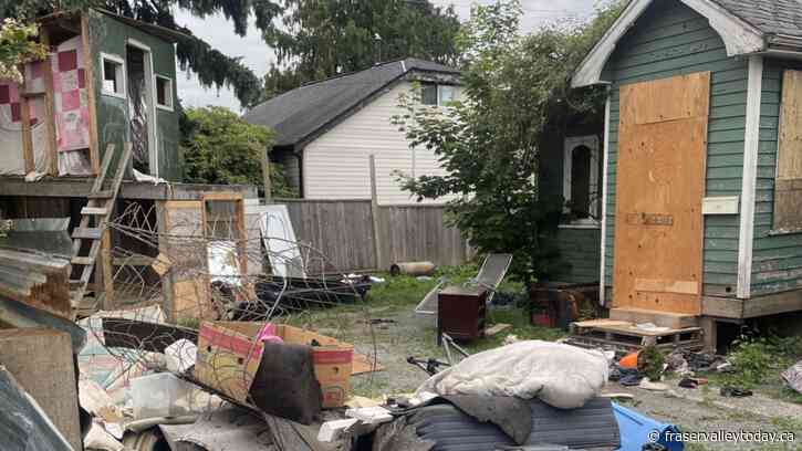 Small fire breaks out at former drug house in Chilliwack early Thursday