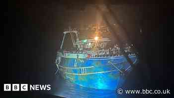 Greece boat disaster: Capsized boat had 100 children in hold, BBC told