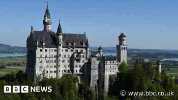 Neuschwanstein: US man held after fatal attack at German castle