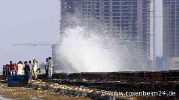 Wirbelsturm „Biparjoy“ rast auf Indien zu: Riesige Wellen schlagen an der Küste ein
