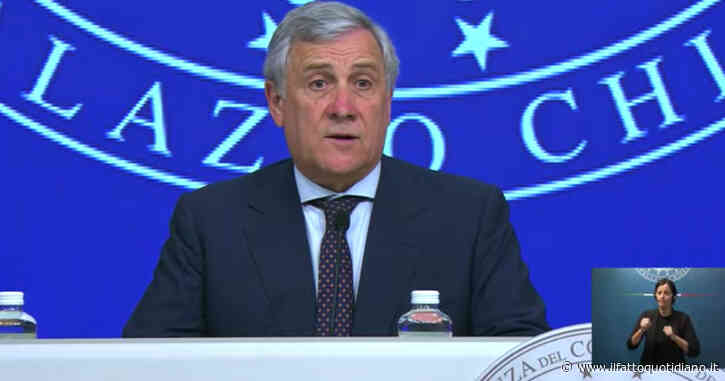 Tajani apre la conferenza stampa dopo il Cdm e dedica a Berlusconi la riforma della giustizia: “Fosse qui sarebbe orgoglioso”