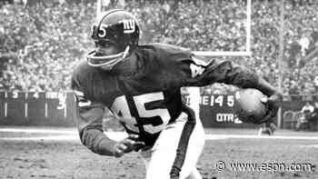 Ex-Giants WR Jones, inventor of the spike, dies