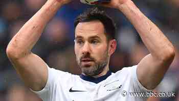 Greg Cunningham: Preston North End defender signs short-term deal despite injury