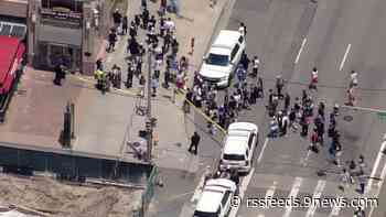 Balean a 2 personas en el centro de Denver tras desfile de los Nuggets