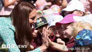 Kate meets Nuneaton NHS staff studying distress in babies