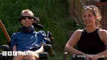 Rob Burrow and family to join Father's Day fun run in Leeds