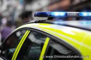 Bexleyheath Broadway: Stolen car smashes into traffic light