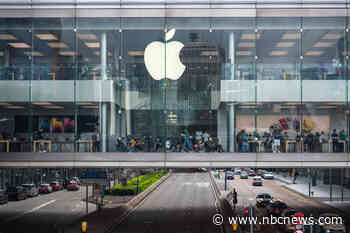 Musk and Dorsey criticize Apple over its treatment of a social media app that allows bitcoin tips