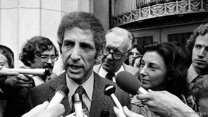 Daniel Ellsberg, who leaked Pentagon Papers exposing Vietnam War secrets, dies at 92