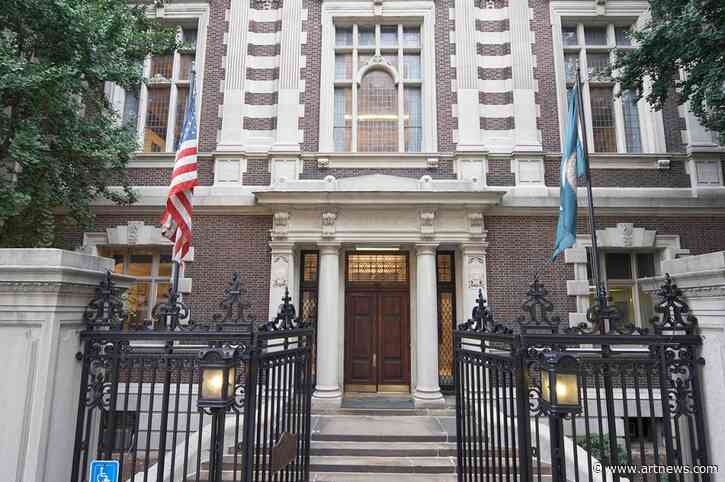 Philadelphia’s Mütter Museum Is Reviewing Its Collection of Human Remains. Here’s Why That Matters for Disability Representation.