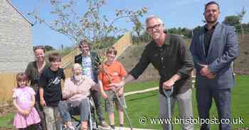 Michael Eavis photographed in wheelchair - Fans concerned for Glastonbury founder