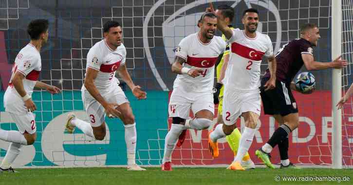 Frankreich, England und Schweiz bleiben ungeschlagen